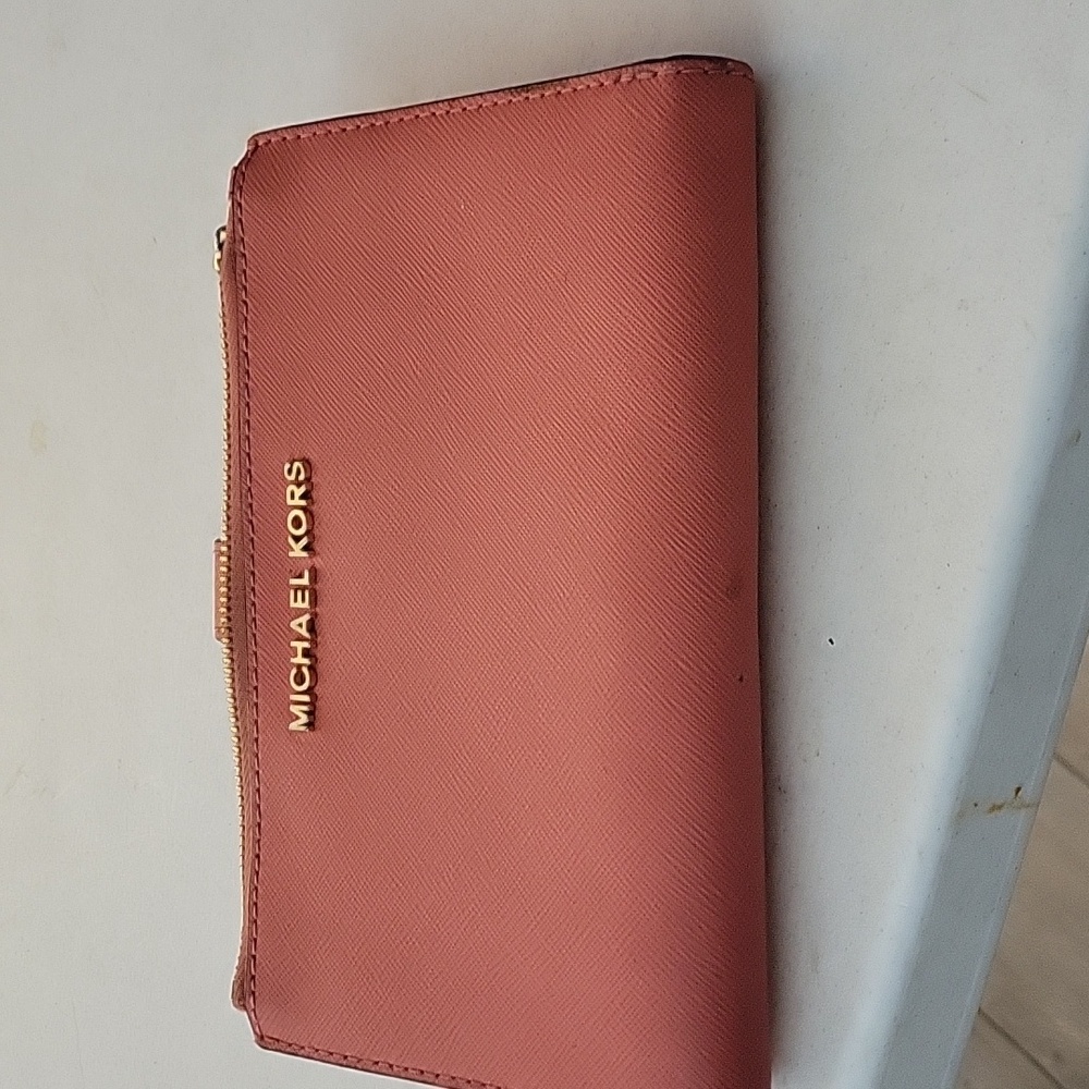 Michael Kors Jet Set Travel LG Double zip Wristlet Leather Rose